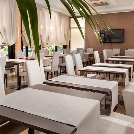 Hotel Novella Misano Adriatico Eksteriør bilde