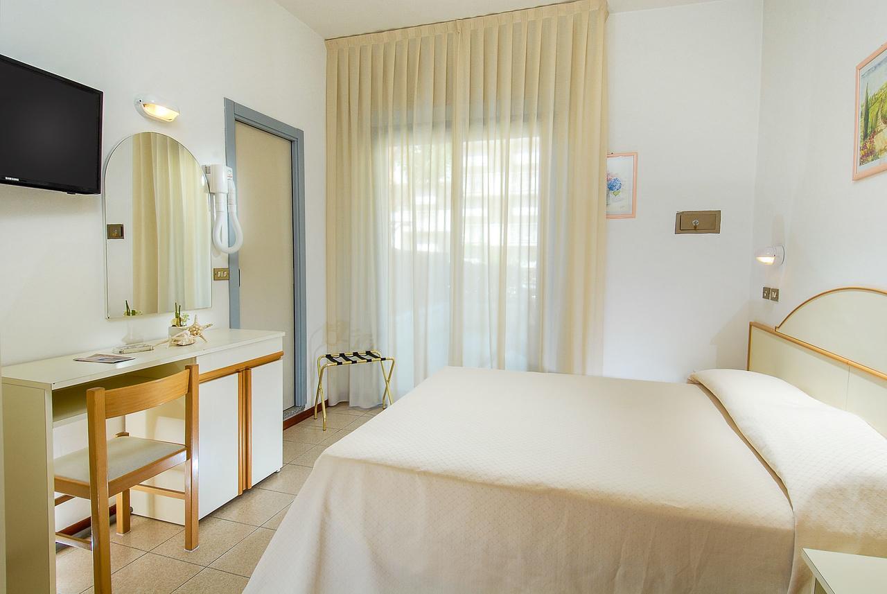 Hotel Novella Misano Adriatico Eksteriør bilde